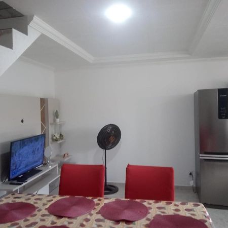 Apartamento Duplex Mobiliado Em São Pedro da Aldeia Εξωτερικό φωτογραφία